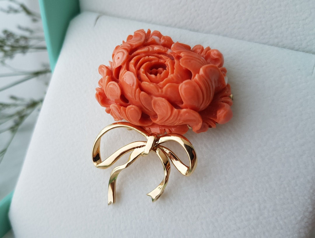 18K Gold Coral Brooch Pendant Momo Coral Pendant Necklace