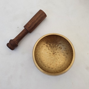 Brass Hand Hammered Singing Bowl, Meditation Bowl, Sound Vibration, Sound Healing