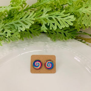Tie Dye Earrings, Tie Dye Stud Earrings, Tie Dye Swirl Earrings, Tie Dye Swirl Stud Earrings, Hippie Earrings, Retro Earrings