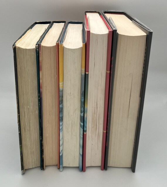 Curated Lot of 5 Vintage Hardcover Scifi Novels by C.j.cherryh