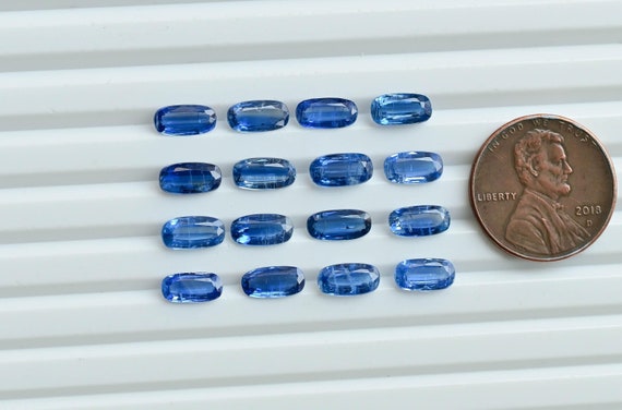 RARE !! KYANITE BLEUE DU NEPAL : 7.2 mm x 5 mm ★★ p413.135T