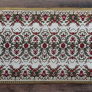 Vtg Bohemian Stitch Holiday Table Runner