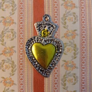 Yellow Heart Tin Milagro
