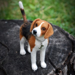 Beagle gifts, Felted dog miniature, needle felted animals dog lover gift dog portrait unique gifts for sisters dog birthday