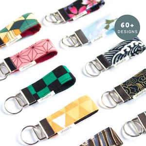 Unik tygnyckelring | Japansk nyckelring för armband | Anime-nyckelring | Japansk present till animeälskare | Söt födelsedagspresent till alla hjärtans dag bild 9