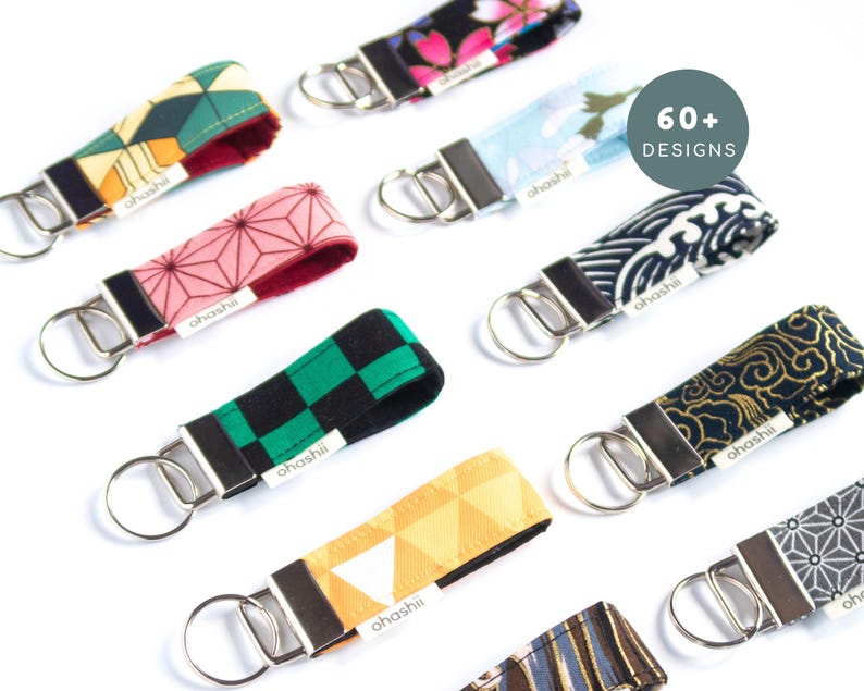 Unik tygnyckelring | Japansk nyckelring för armband | Anime-nyckelring | Japansk present till animeälskare | Söt födelsedagspresent till alla hjärtans dag bild 9