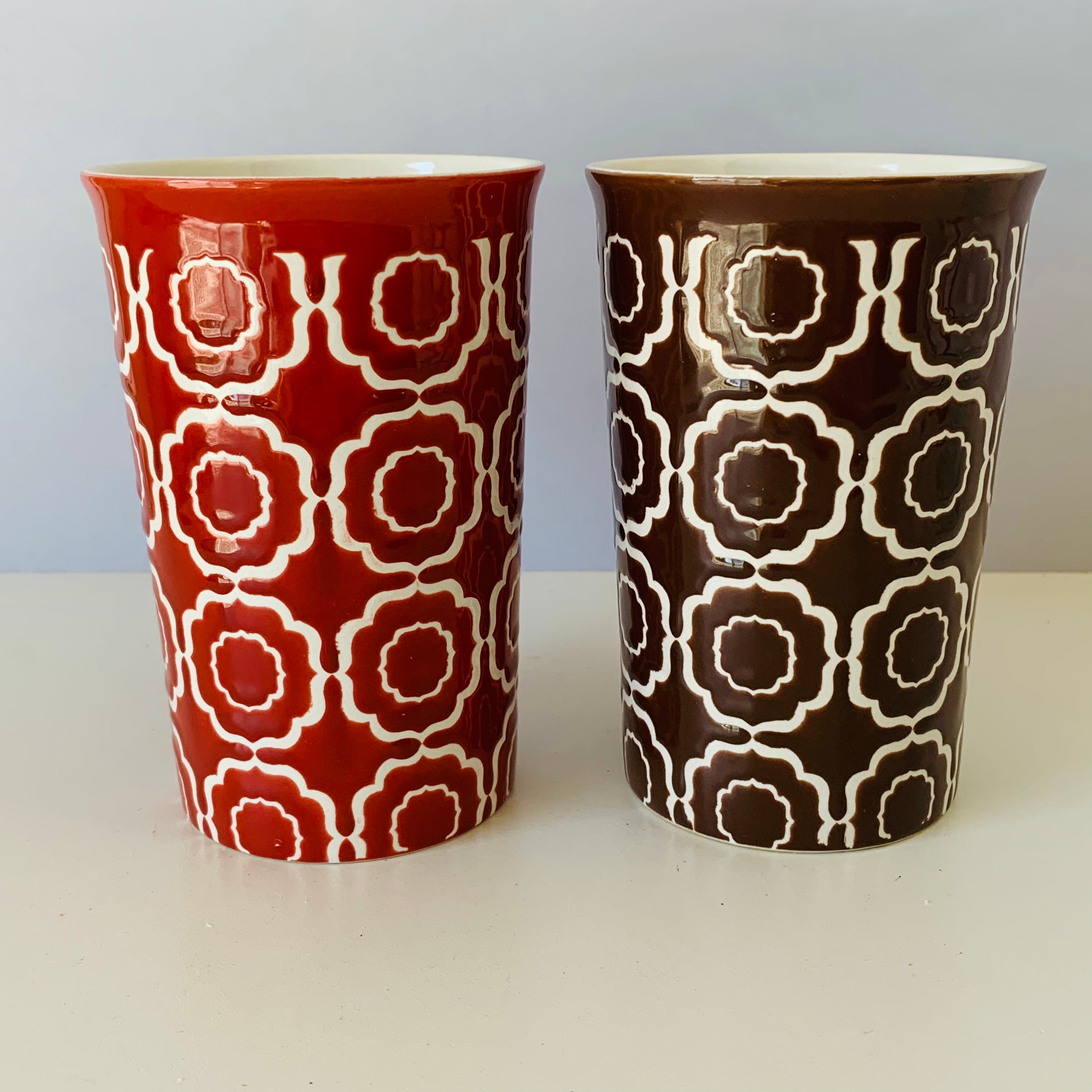 TABLETOPS MODERN TILE Embossed Ceramic Mugs, Brown Red Tall Latte Coffee  Cups, 2 Tabletop Avenue Modern Tile Handcrafted 5 Tall Cup Mug 