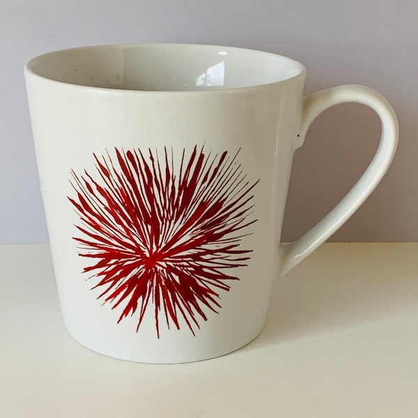 STARBUCKS RED STARBURST Mug, 2014 Starbucks Coffee Company Large Red Star Starburst Ceramic Mug, 16 oz. Starbucks Coffee Co Starbucks Cup