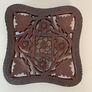 CARVED WOOD TRIVET, Hand Carved Wood Trivet with Flowers and Leaves, Footed Carved Wooden Trivet, Wood Plant Stand, Wood Stand Display
