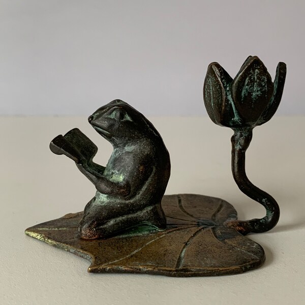 READING FROG CANDLESTICK Holder, Cast Metal Candle Holder, Iron Bronze Reading Frog On Leaf Taper Holder, Cast Iron Cast Bronze, 2-1/2" T