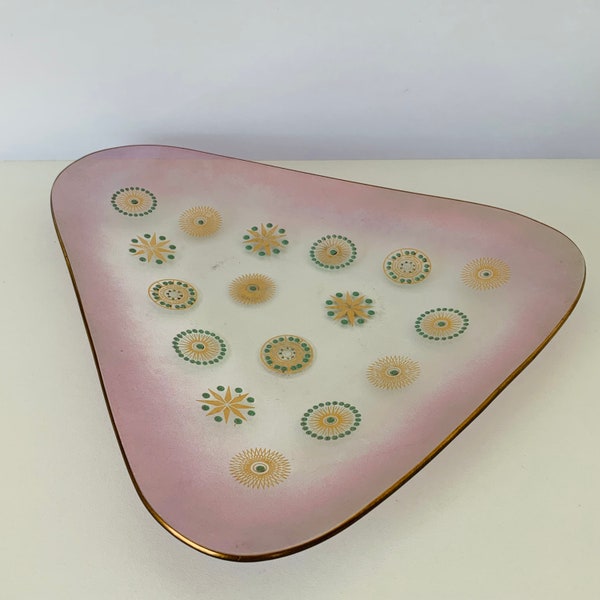 10" GLAM GLASS Triangle Shape Plate Tray, Dorothy Thorpe Glam Glass for Sinclair Glass Dish, Atomic Starburst Pattern, Platter Catch All
