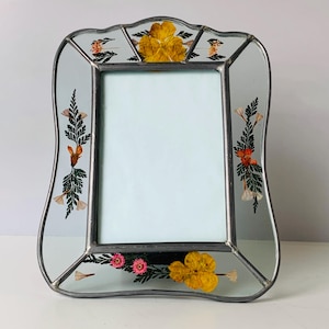 LEADED GLASS FLOWERS Picture Frame, Pressed Glass Dried Flowers Art Frame, For a 3-1/2&quot; x 5&quot; Photo, Pressed Glass Flowers and Leaves Art