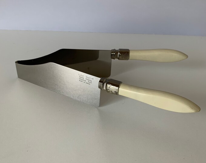 KAKE KUTR SERVER, Wedge Shaped Pie and Cake Cutter, Cake Cutting Serving Utensil, Stainless