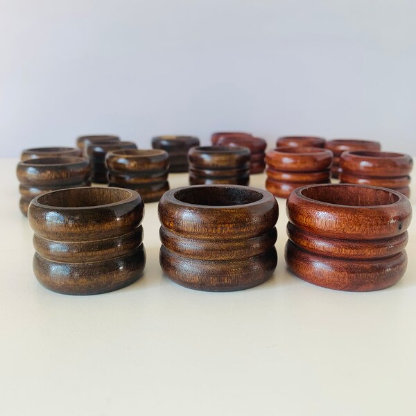 16 TURNED WOOD NAPKIN Rings, 2 Sets of Same Design Brown and Red Wood Napkin Rings, Turned Carved Wood Napkin Holders, Mix and Match Wood