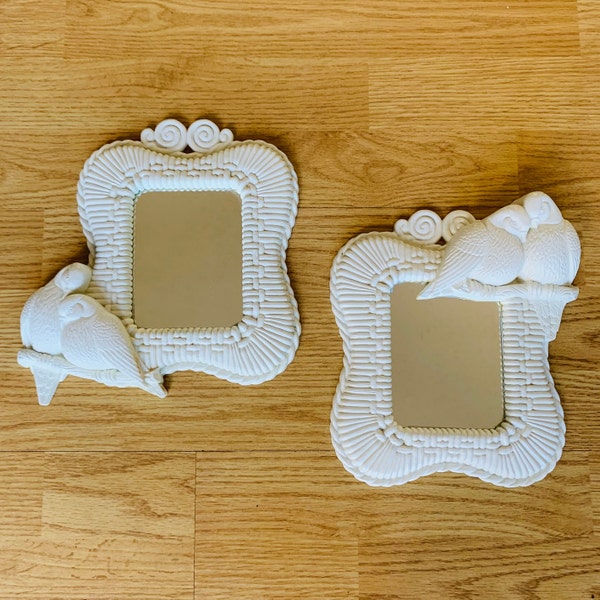 2 LOVE BIRDS MIRRORS, Faux White Wicker Framed Mirror Wall Art, Set of 2 Faux Wicker Plastic Frame Mirrors with Doves, Vintage Wall Decor