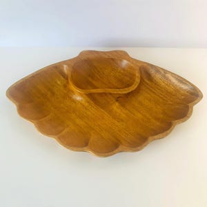 SEASHELL SHAPE WOOD Bowl, 15" Wide Genuine Monkey Pod Wood Divided Bowl, Dolphin Clam Shell Shaped Chips and Dip Bowl, Nuts Snacks Bowl