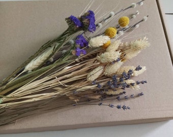Letter Box Dried Flowers,Easter letterbox, Easter flowers letterbox, Flower Letterbox,