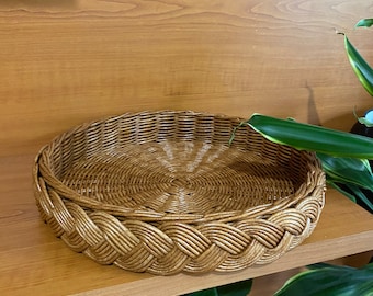 Grand plateau rond en osier Plateau de service en paille Plateau de table basse Panier de rangement tissé Boho Bol fait main Décoration de Pâques pour elle