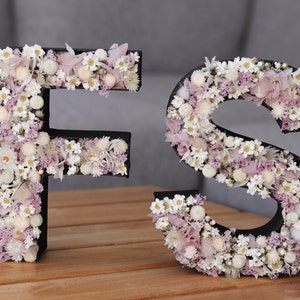 Buchstabe Ausgearbeitet mit Trockenblumen Haltbare Dekoration Geschenkidee Personalisiert