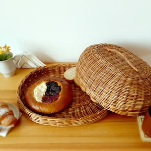 Picnic Food Cover, wicker food tray/ Bread Holder Bin, Food Cloche, wicker bread box, Kitchen storage basket// Bakery basket, Dustproof Food