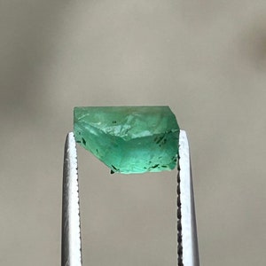 Natural Emerald Rough, Emerald Raw, Loose Emerald Rough, Emerald Chunks, Emerald Rough, Emerald Rough Stone, Emerald Crystal, Uncut Emerald