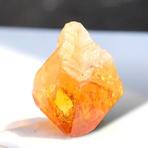 Natural Yellow Citrine Rough, 18.85x12.70x11.90 MM, 16.3 Carats, Cluster Raw Healing crystal stone, Untreated Citrine Rough For Jewelry.
