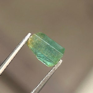 Natural Emerald Rough, 7.70x5MM 1.45 Carats Emerald Raw, Loose Emerald Rough, Emerald Chunks, Emerald Rough Stone, Uncut Emerald Stone