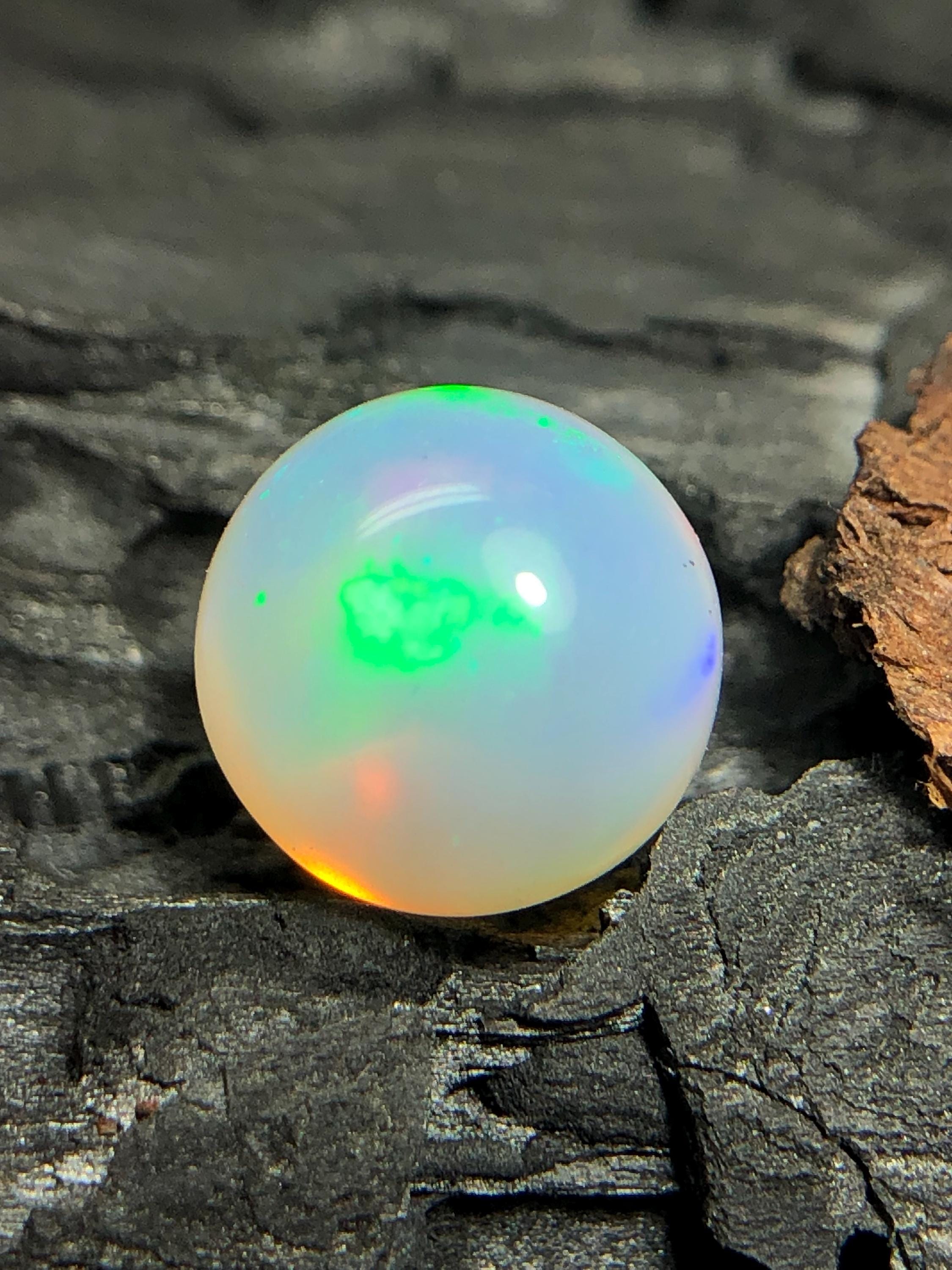 Opale Blanche Multicolore D'Éthiopie – 3,16 Carats – Naturelle Ovale P408.135t