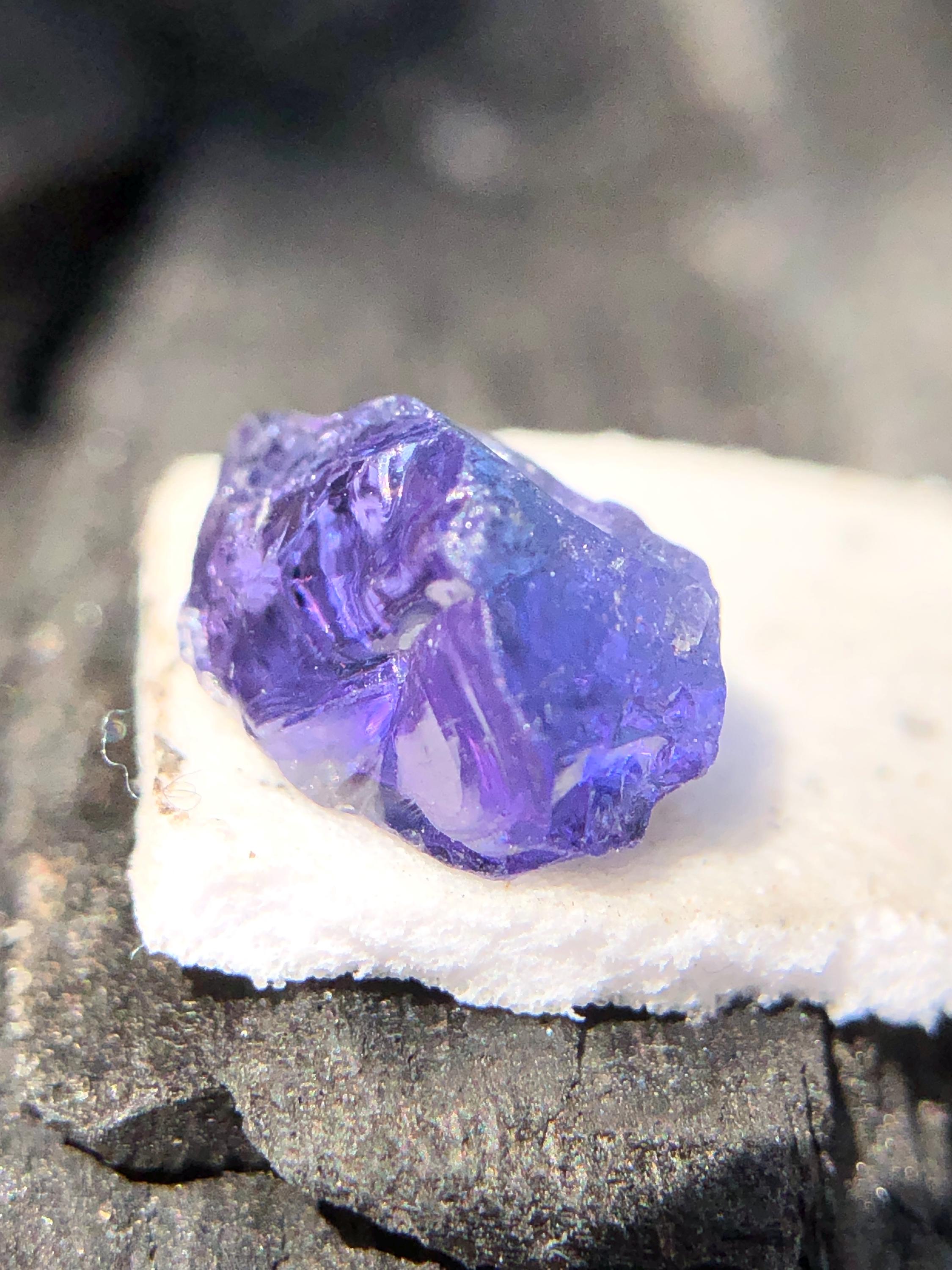Émeraude Naturelle Avec Tanzanite Zoisite - 2,09 Carats - Pierre Gemme Verte - Neuf Avec étiquettes