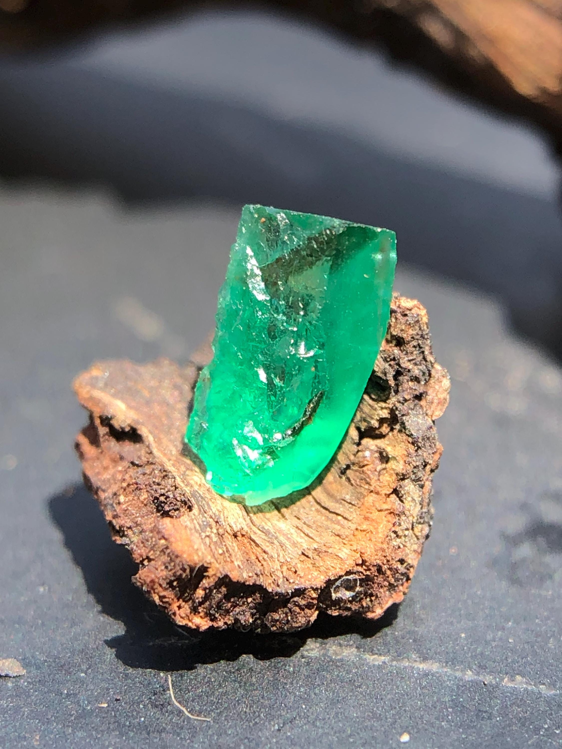 天然エメラルド原石、グリーンエメラルド原石、エメラルドクリスタル