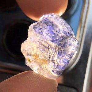 Natural Iolite Rough, Uncut Iolite  Rough, Photo Under Mobile Torch, Brown Blue Color Iolite  Raw, Pleochroism Iolite Rough, 15 Carats
