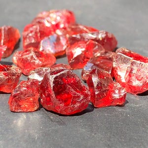 21.50 Carats Red Garnet Rough Lot, 16 Pieces Garnet Rough, Garnet Raw, Garnet Crystal, Uncut Garnet, Natural Red Garnet Crystal.