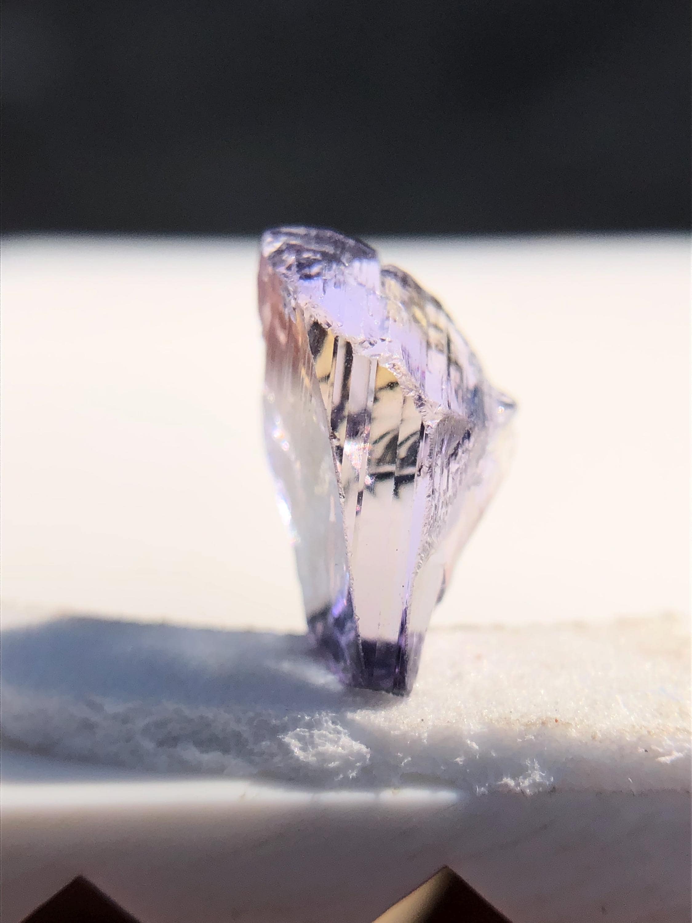 5カラットの非加熱タンザナイト結晶、ジュエリー用原石ゾイサイト 