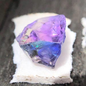 Zoisite Purple Green Blue Tanzanite Rough, Multi Color Tanzanite, Unheated Tanzanite Crystal, Tanzanite Raw, 4.10 Carats Tanzanite Rough.