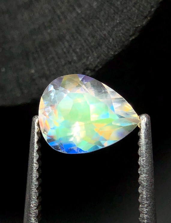 p*3様 値下げ　希少　マダガスカル産　レインボームーンストーン 3連ブレスレッ 値下げ 希少 マダガスカル産 レインボームーンストーン 3連ブレスレット