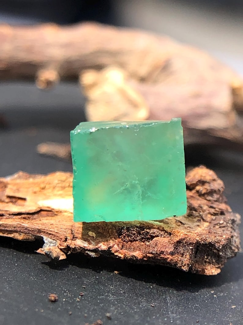 Natural Green Emerald Rough, Uncut Crystal, 1.05 Carats image 3