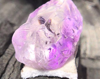 25.50 Karat Silber lila Amethyst rauer Edelstein, natürlicher Amethyst rau, Amethyst roh, Heilung ungeschliffen rau für die Herstellung von Schmuck.