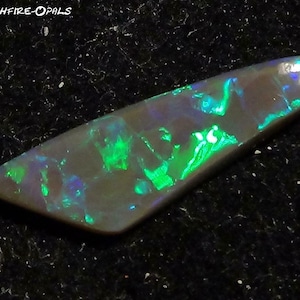 2.3ct Gem Dark Opal Luminous GREEN-TURQUOISE PATTERN