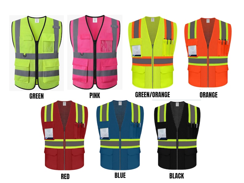 Op de afbeelding: Een collectie van zeven veiligheidsvesten in groen, roze, groen-oranje, oranje, rood, blauw en zwart. Elk vest is voorzien van een ritssluiting aan de voorzijde, meerdere opbergzakken, een doorzichtige ID-kaarthouder en reflecterende zilveren strips.