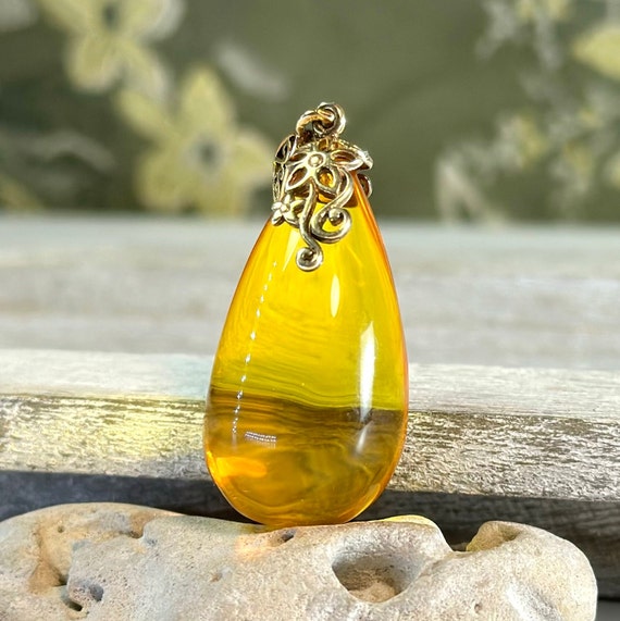 Amber Pendant Pendent Necklace Raw Gemstone Pendant Amber Necklace Minimalistic Jewelry Raw Amber Pendant Etsy Canada