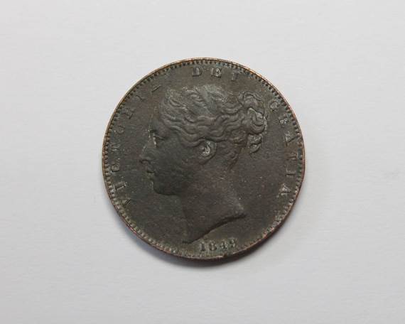 Rare Victoria 1849 Farthing Raised W.W. Variety Antique British