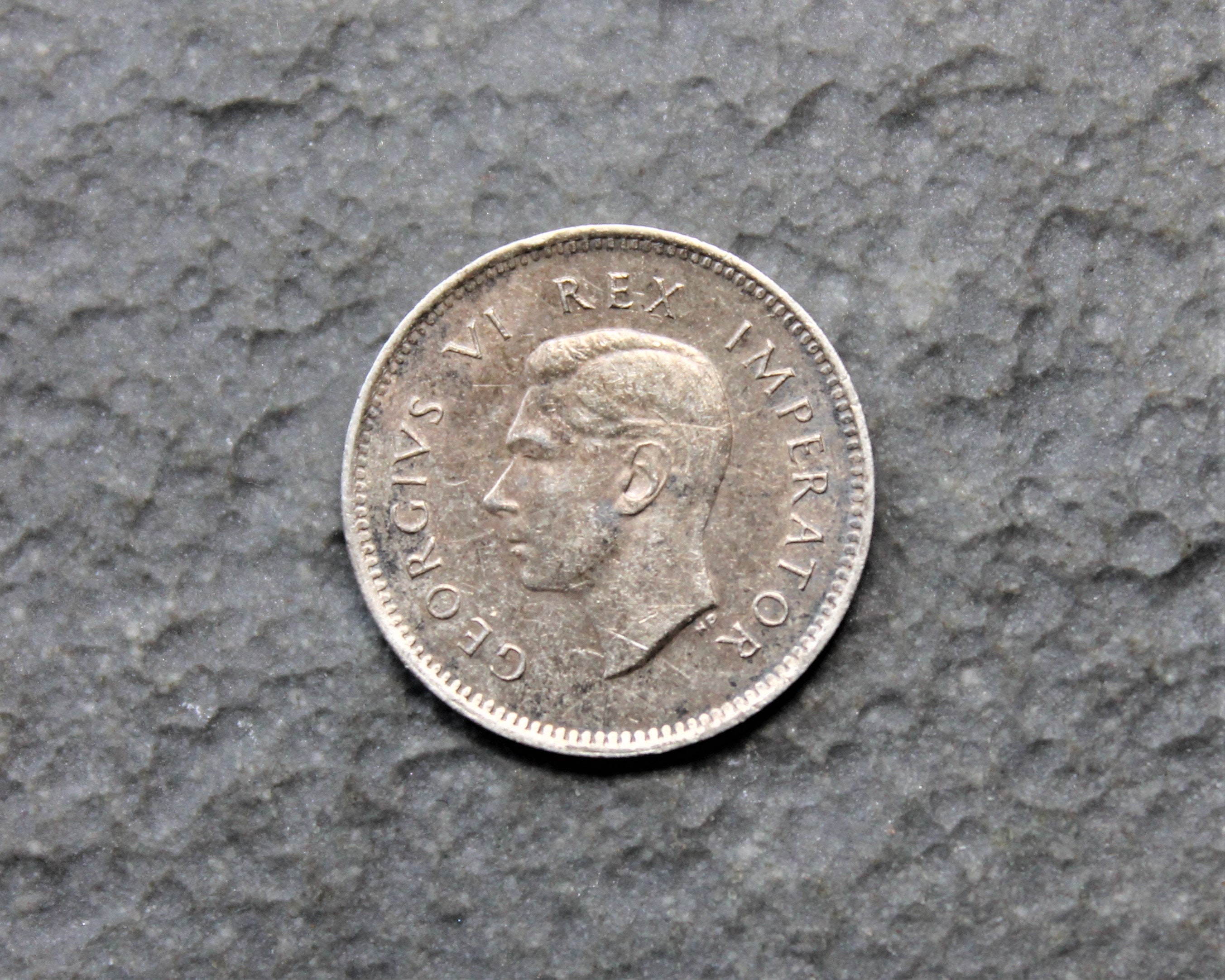 1937~1943年英国3ペニーコイン
イギリス3ペンス 50個
ブラス美物 楽天市場】イギリス 1943 スリーペンス 3 ペンス シルバー