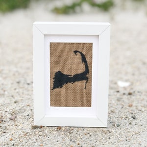 Umrahmte Cape Cod Silhouette auf Sackleinen