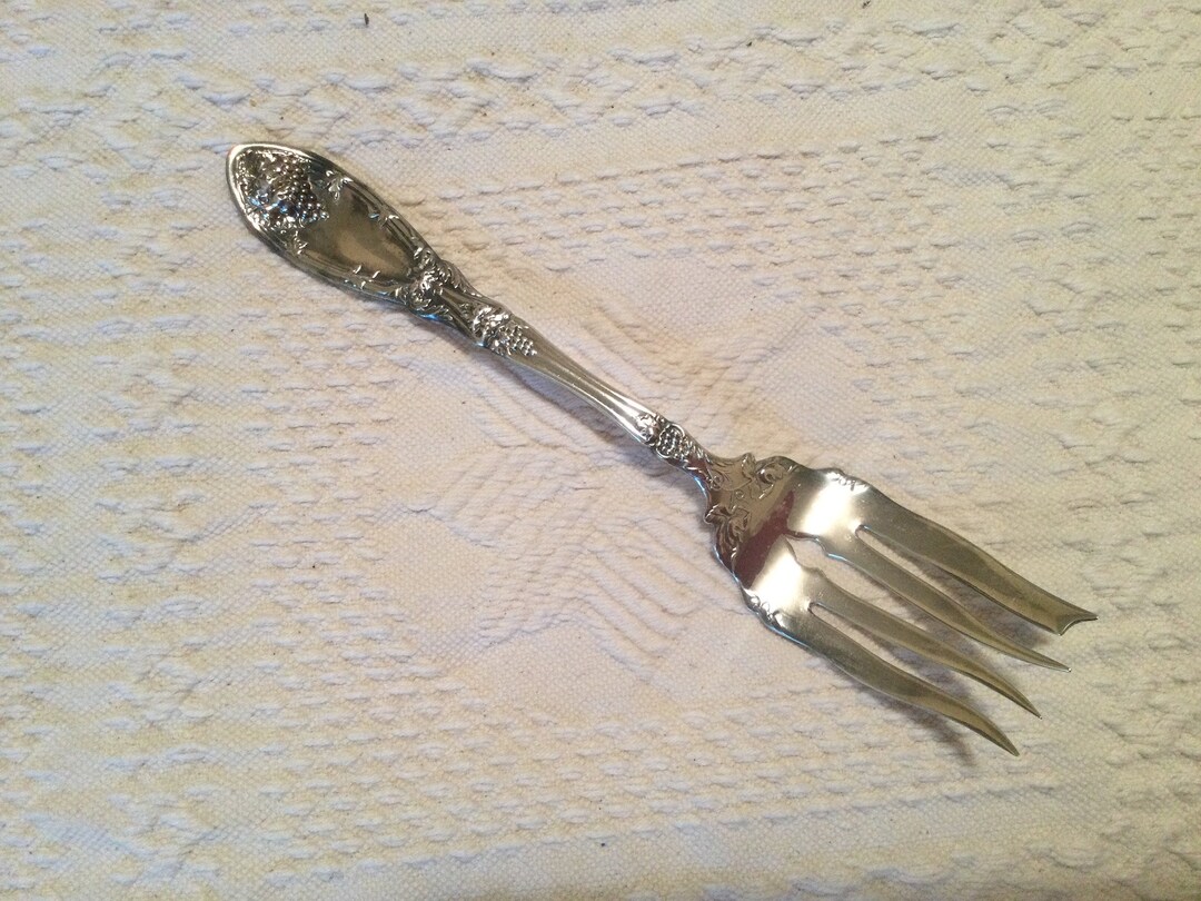 1881 Rogers 1908 La Vigne Silverplate Cold Meat Fork Grape Etsy