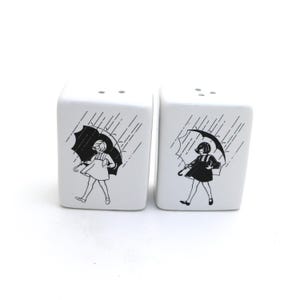 Salt and pepper shakers, girl with umbrella, vintage image, rectangular, funny novelty gift Bild 7