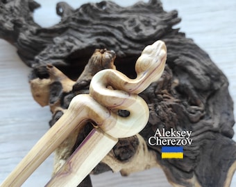 Serpiente. Horquilla de madera para el pelo. Palillos para el pelo. Palillos para el pelo tallados. Horquillas, Joyas para el pelo, Accesorios para cabello largo. Año de la Serpiente del Zodíaco