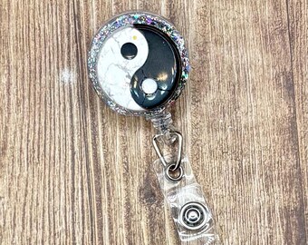 crystal yin yang | obsidian & Howlite yin yang symbol crystal | gemstone yin yang | crystals for balance | protection crystals | yin/yang