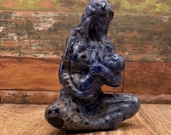 Sodalite Mother and baby crystal carving | unique mom and baby crystal carving | crystals for moms | new mom crystals | motherhood crystals