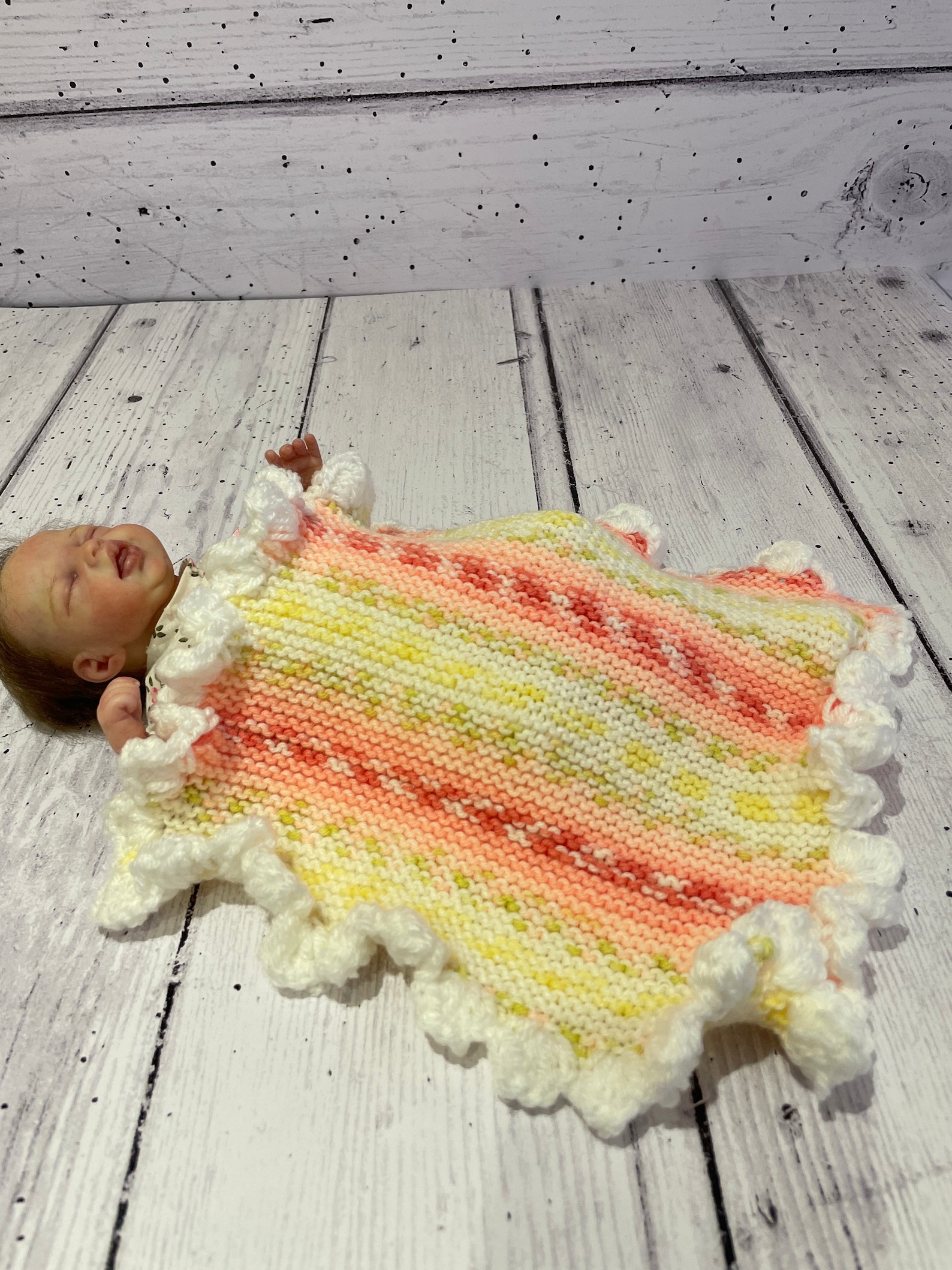 Tiny Baby Reborn Dolls Miniature Blanket Knitted Blanket With Peach