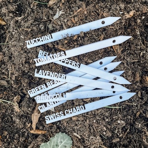 3D printed Vegetable Herb Plant Stakes, Garden Markers, Vegetable Markers Herb Markers Plant Tags, gardening gifts, garden decorations
